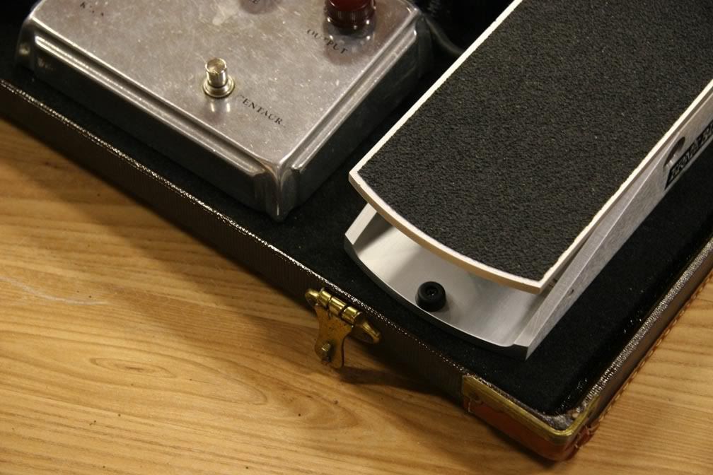 Pedalboard Suitcase Build... Lots of pictures! Harmony Central