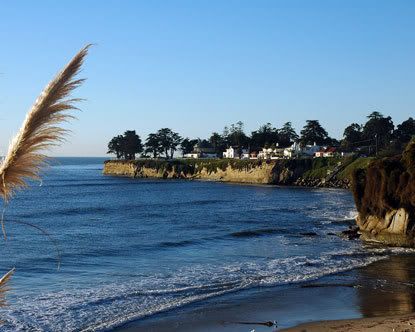 http://i165.photobucket.com/albums/u50/BeezyMo/california-santa-cruz.jpg