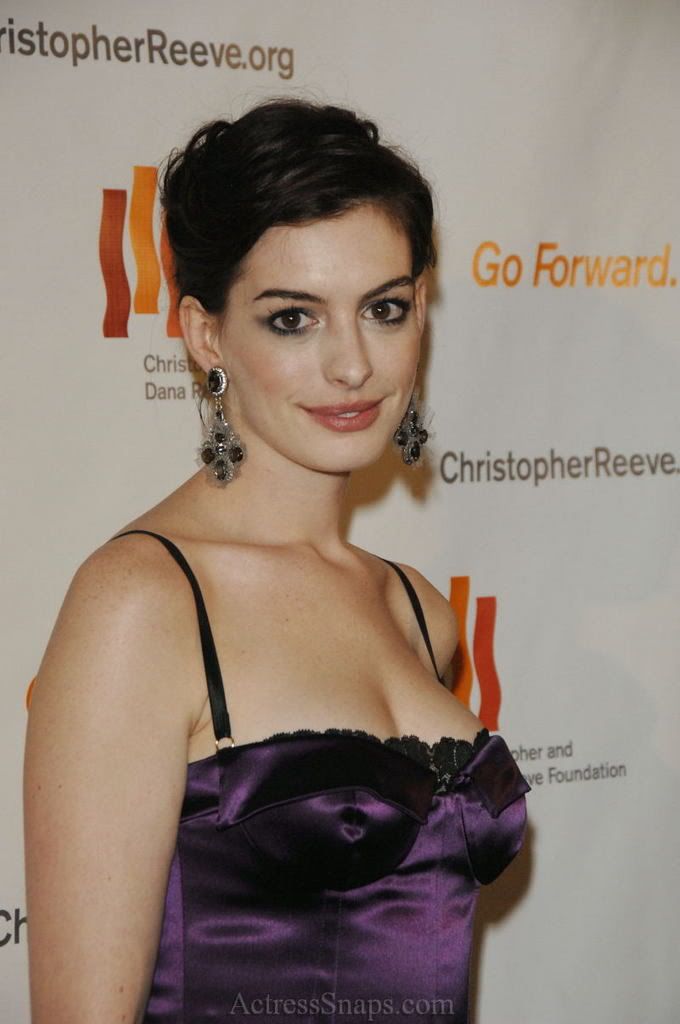 Anne Hathaway Actress Snaps com