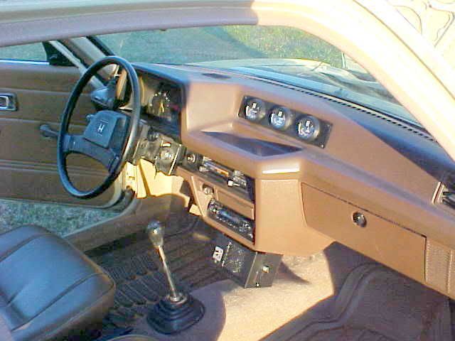 Gauge cluster; amps, % state of charge, and accessory voltage.