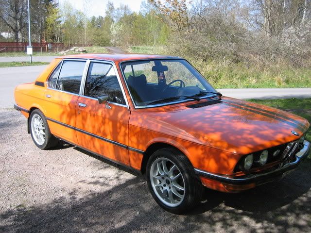 http://i165.photobucket.com/albums/u72/frosth__/beemer009.jpg