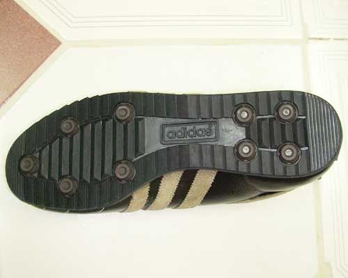 HCM - Đôi giày ADIDAS của nam <hàng xách tay từ US> END:23h59' 16/12/08 - 5