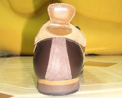 HCM - Đôi giày ADIDAS của nam <hàng xách tay từ US> END:23h59' 16/12/08 - 6