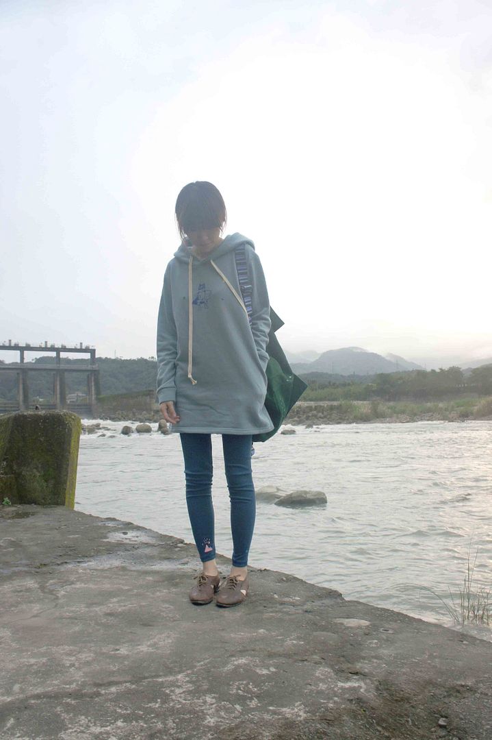 天空深藍雙腳:小山星球●✦ 彈性舒服內搭褲 - パンツ レディース - コットン・麻 ブルー