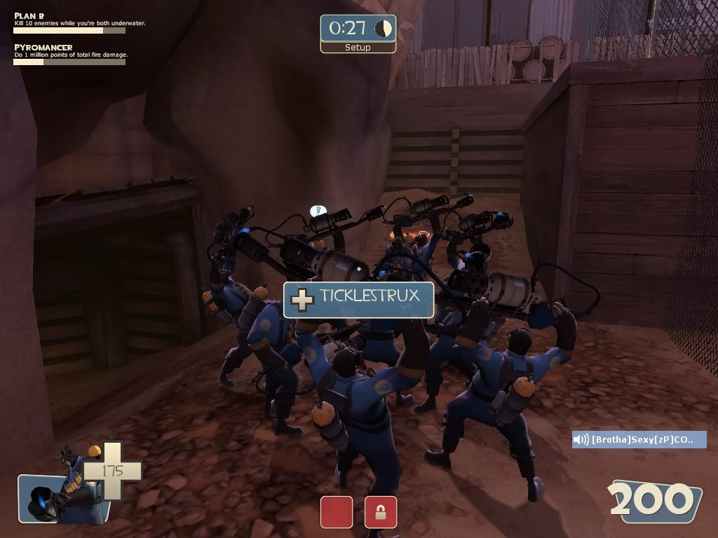 https://i165.photobucket.com/albums/u47/SplinterStrike/TF2/Pyros3.jpg