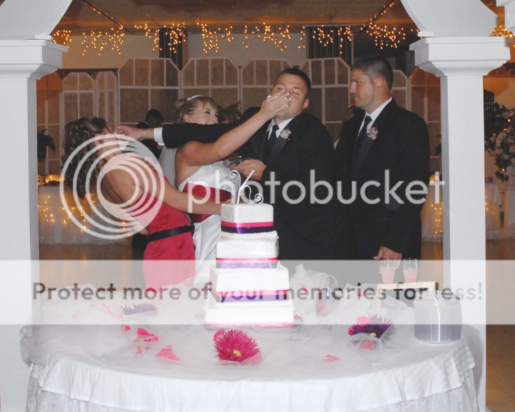 CAKE FIGHT