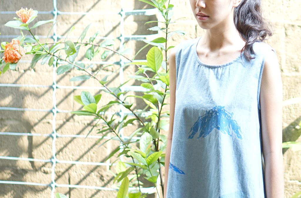 Light cowboy transparent blue mountain edge comfortable pocket vest dress (with strap) - One Piece Dresses - Cotton & Hemp Blue