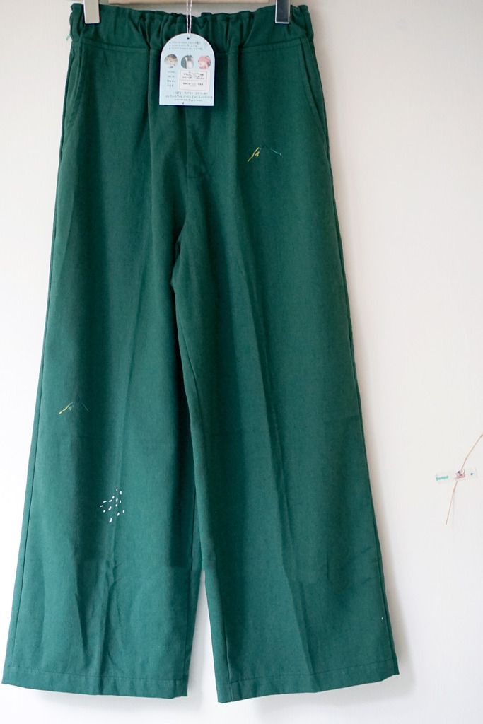 Yinke original printing: Yamane / puppy green pocket pressure straight wide pants - Women's Pants - Cotton & Hemp Green